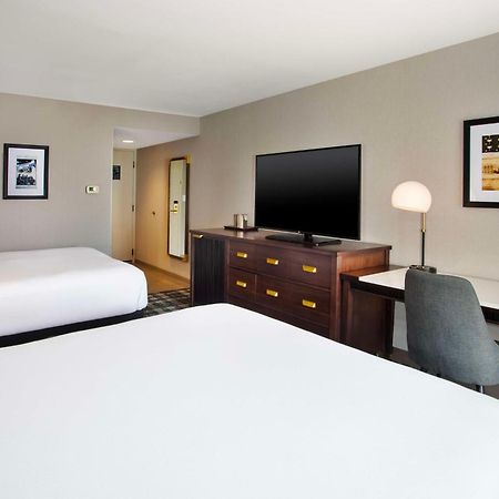 Doubletree By Hilton Lansing Ξενοδοχείο Εξωτερικό φωτογραφία