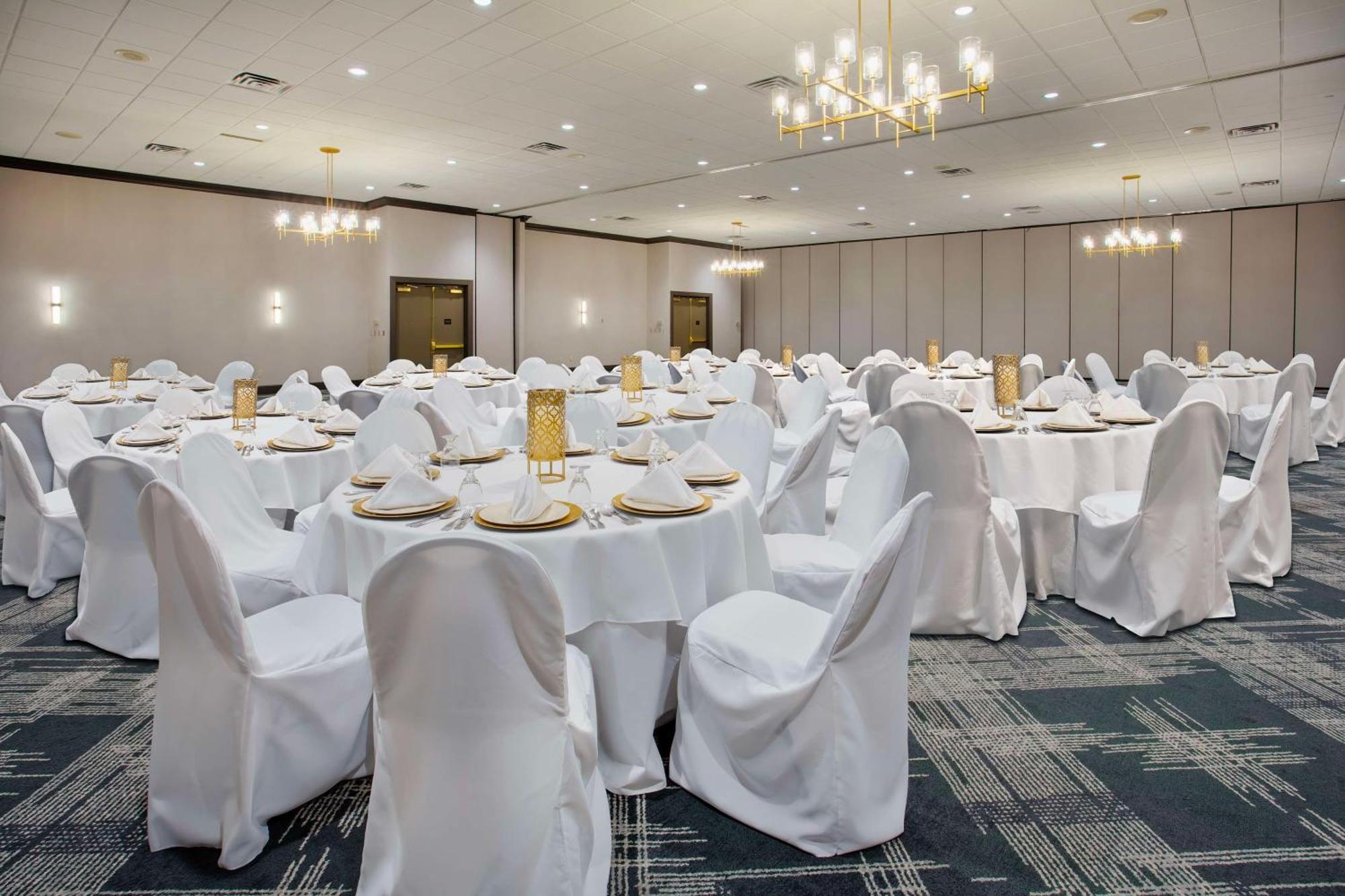 Doubletree By Hilton Lansing Ξενοδοχείο Εξωτερικό φωτογραφία