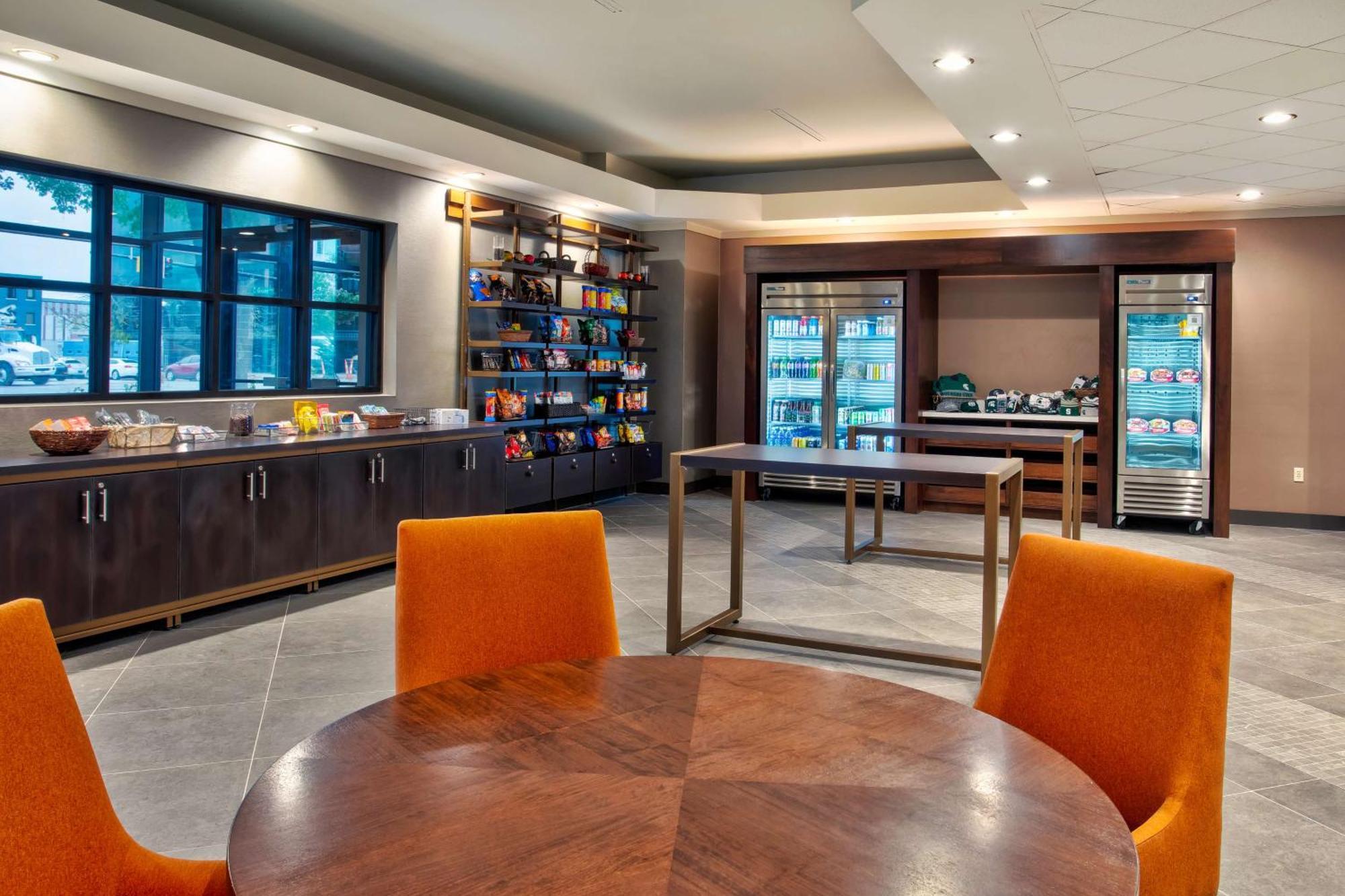 Doubletree By Hilton Lansing Ξενοδοχείο Εξωτερικό φωτογραφία