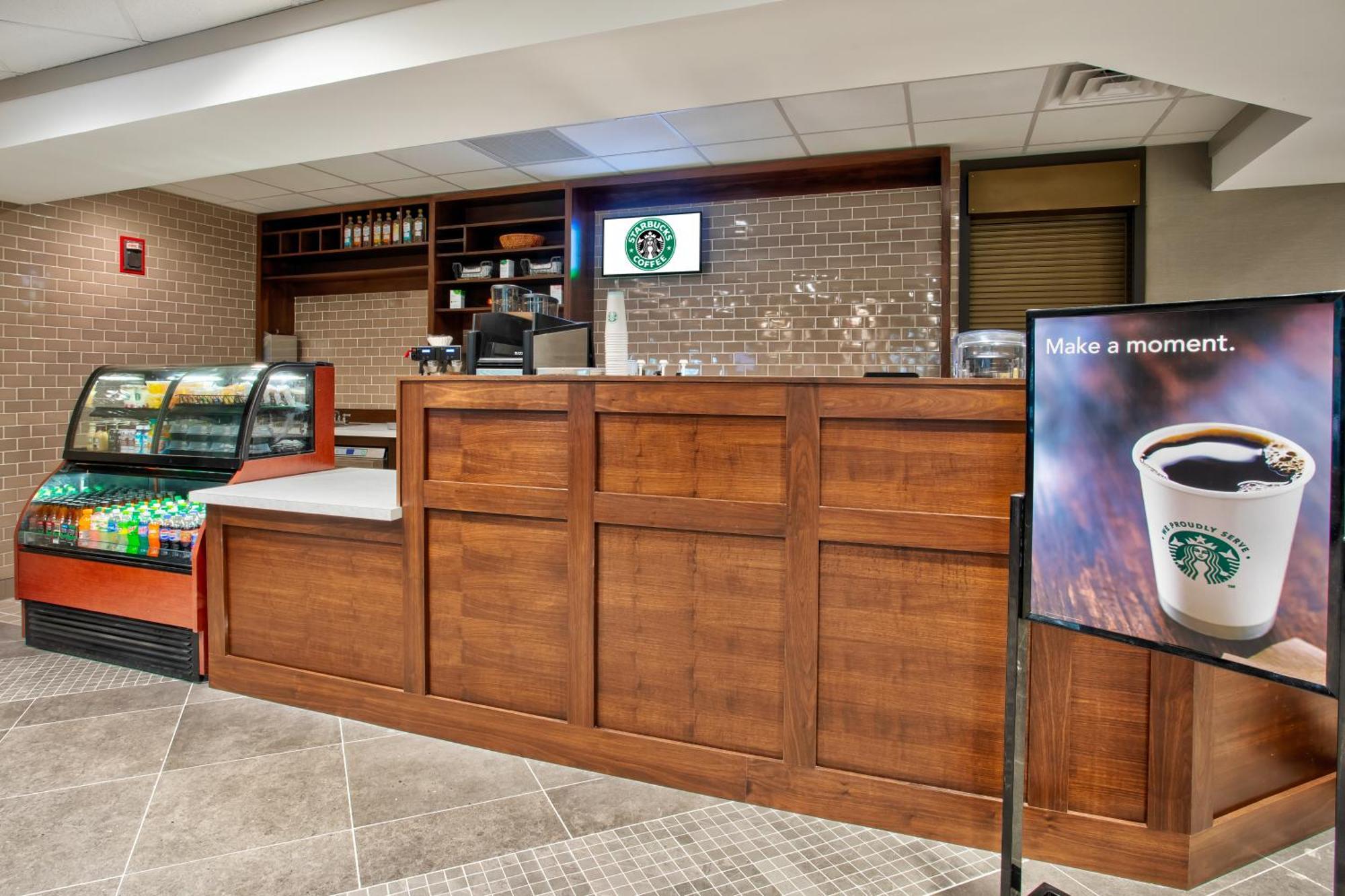Doubletree By Hilton Lansing Ξενοδοχείο Εξωτερικό φωτογραφία