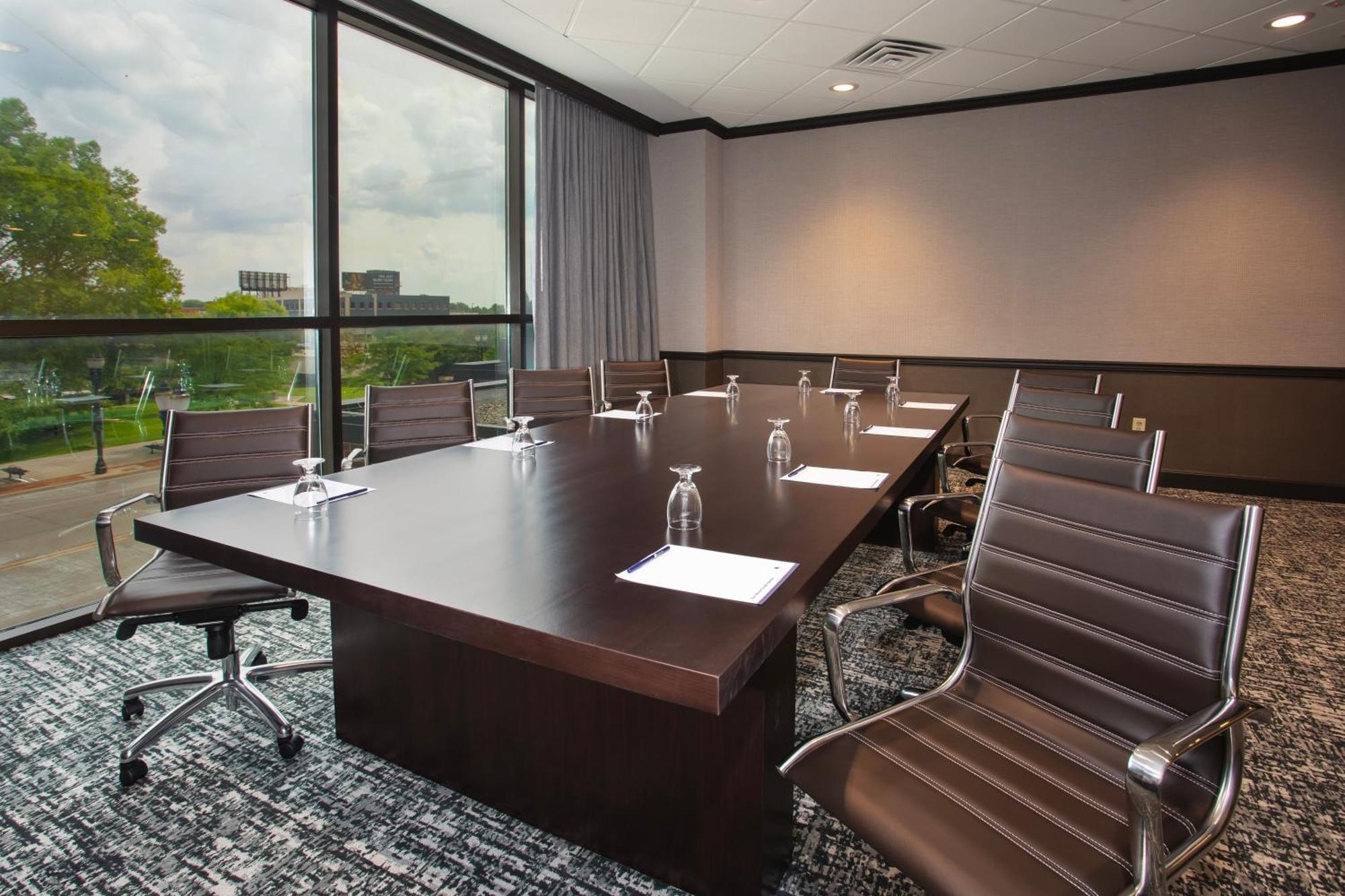Doubletree By Hilton Lansing Ξενοδοχείο Εξωτερικό φωτογραφία