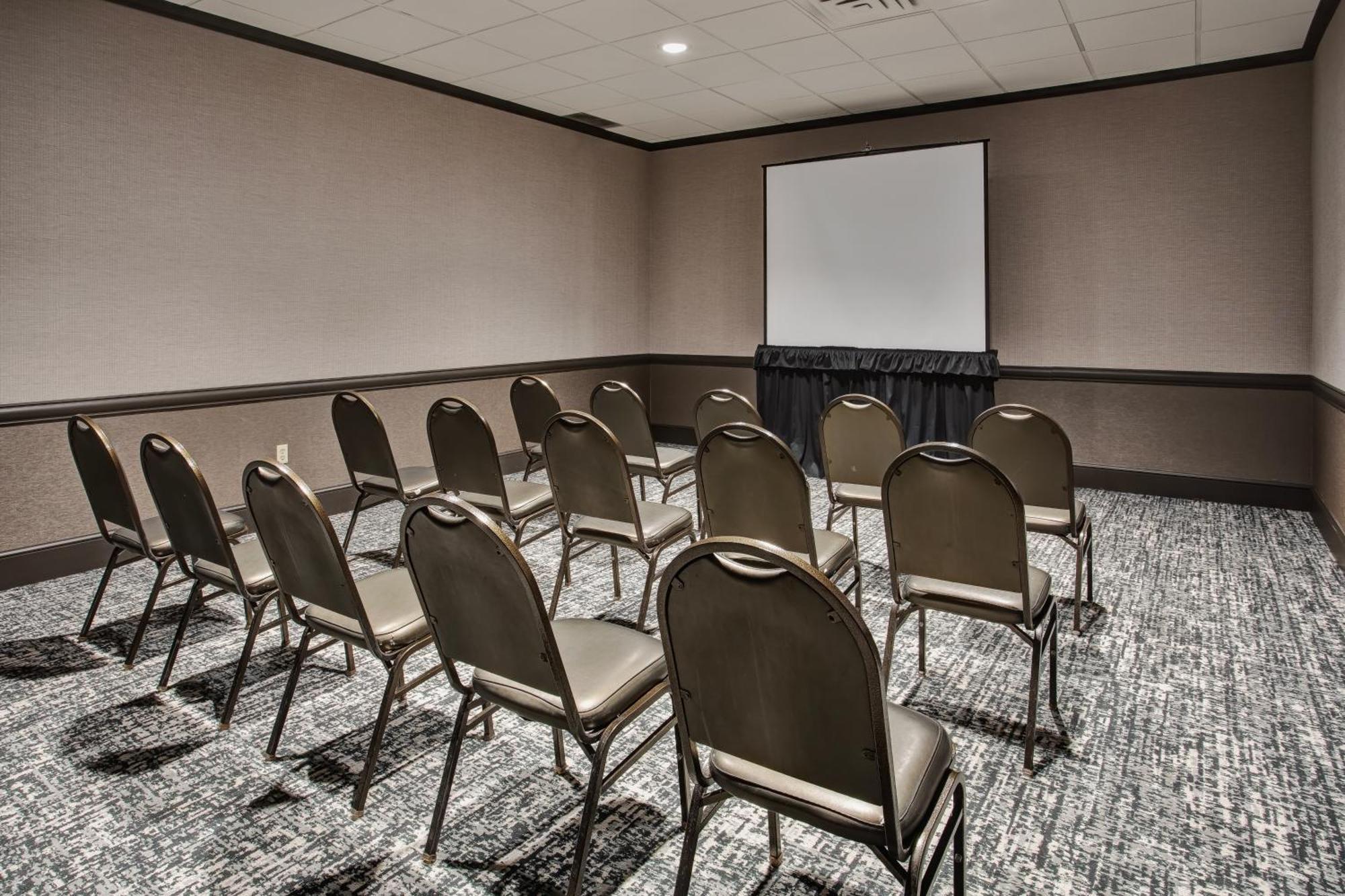 Doubletree By Hilton Lansing Ξενοδοχείο Εξωτερικό φωτογραφία