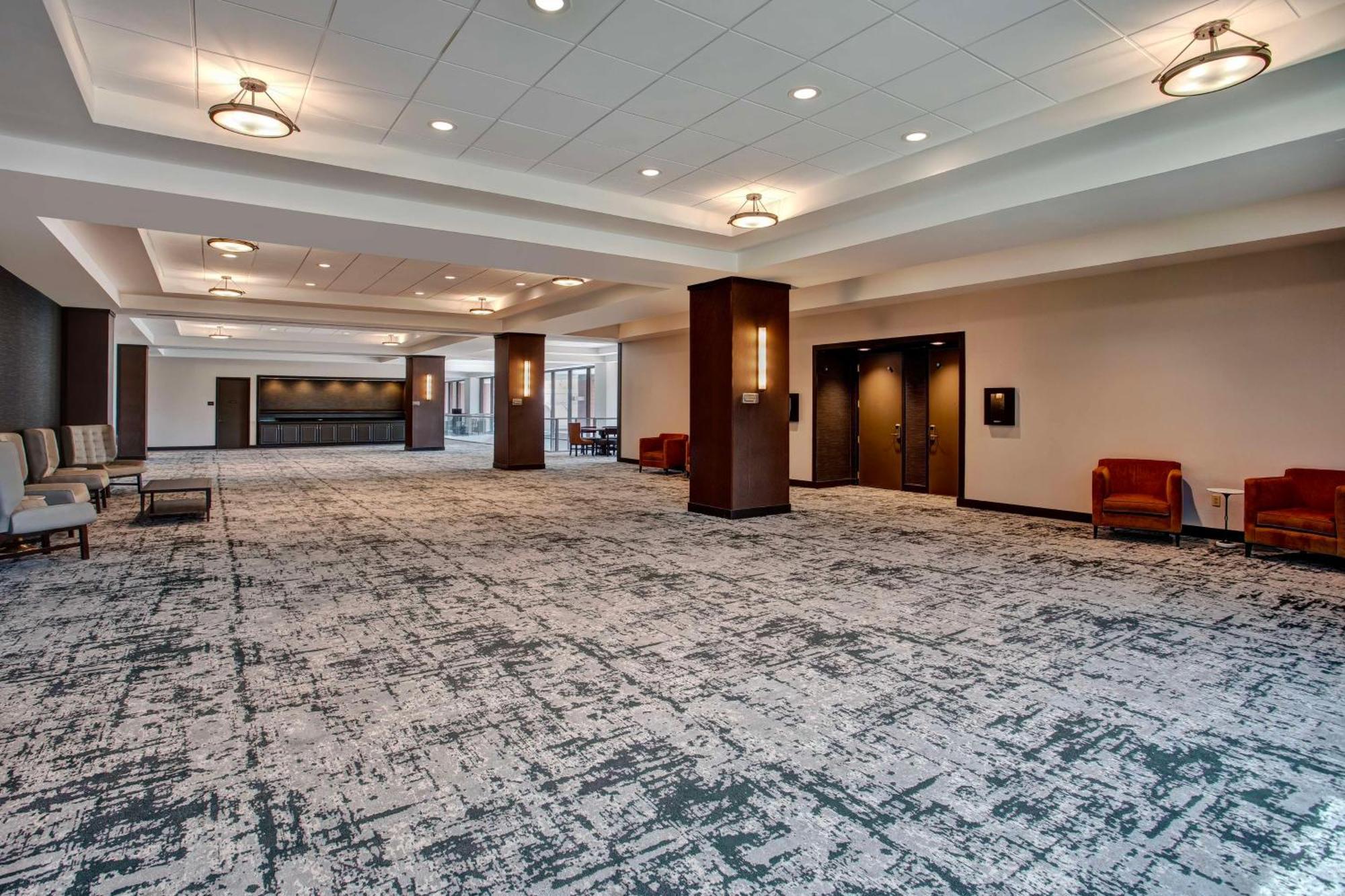 Doubletree By Hilton Lansing Ξενοδοχείο Εξωτερικό φωτογραφία